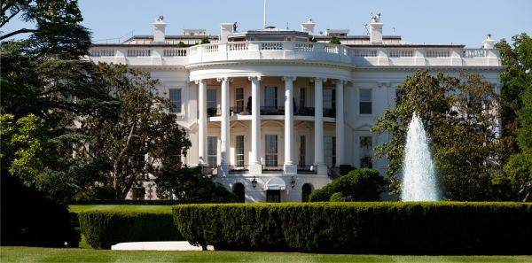 Trump alege avocat. Will Scharf, la Casa Albă