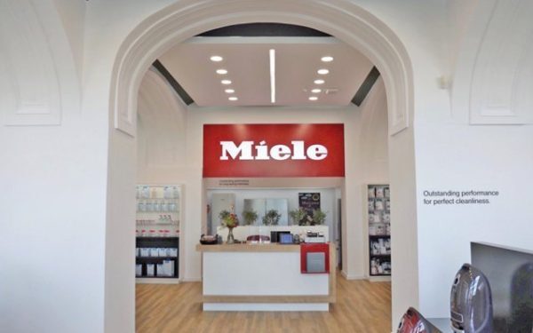 Miele aduce un șef român pentru 3 țări. Bayer, numit Country Manager