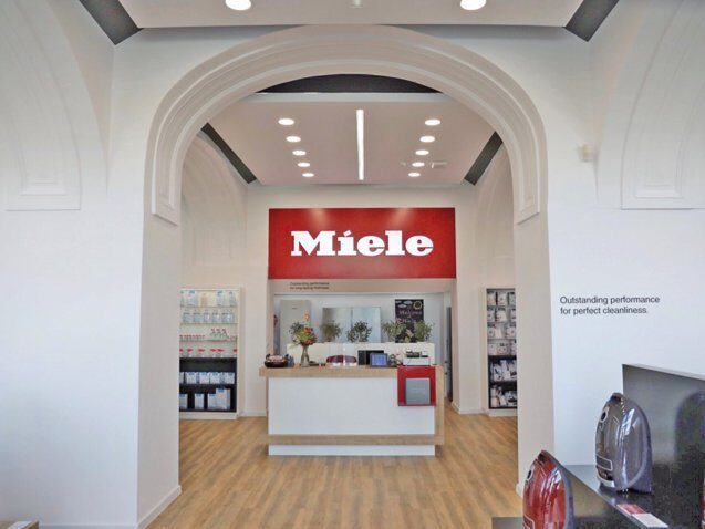 Miele aduce un șef român pentru 3 țări. Bayer, numit Country Manager