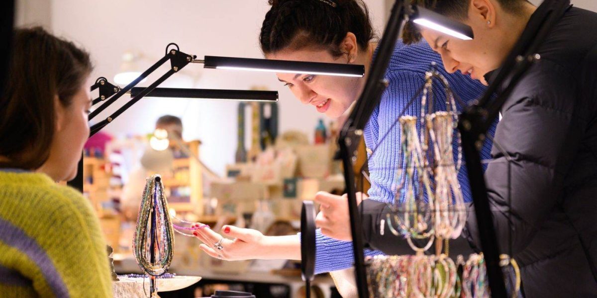 Mezanin Market: Peste 200 antreprenori la 7 târguri toamnă/iarnă