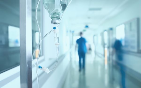 Asistent medical din Timiș, prins cerând 900 euro șpagă