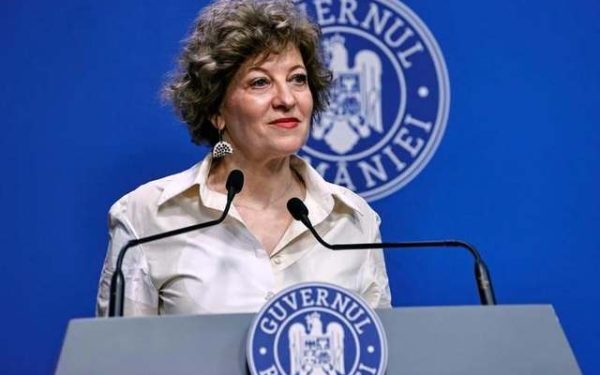 Oana Gheorghiu: Sindicatele protestează pentru salarii mai mari. PSD face bullying