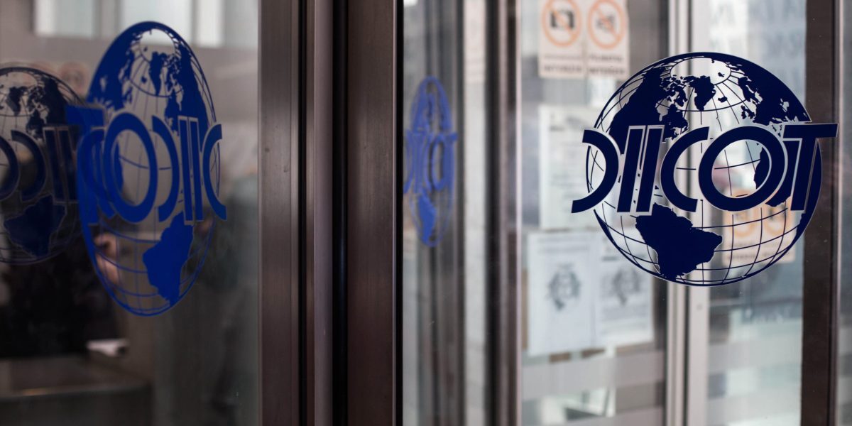 DIICOT: 79 de percheziții în București și 6 județe, contrabandă țigări
