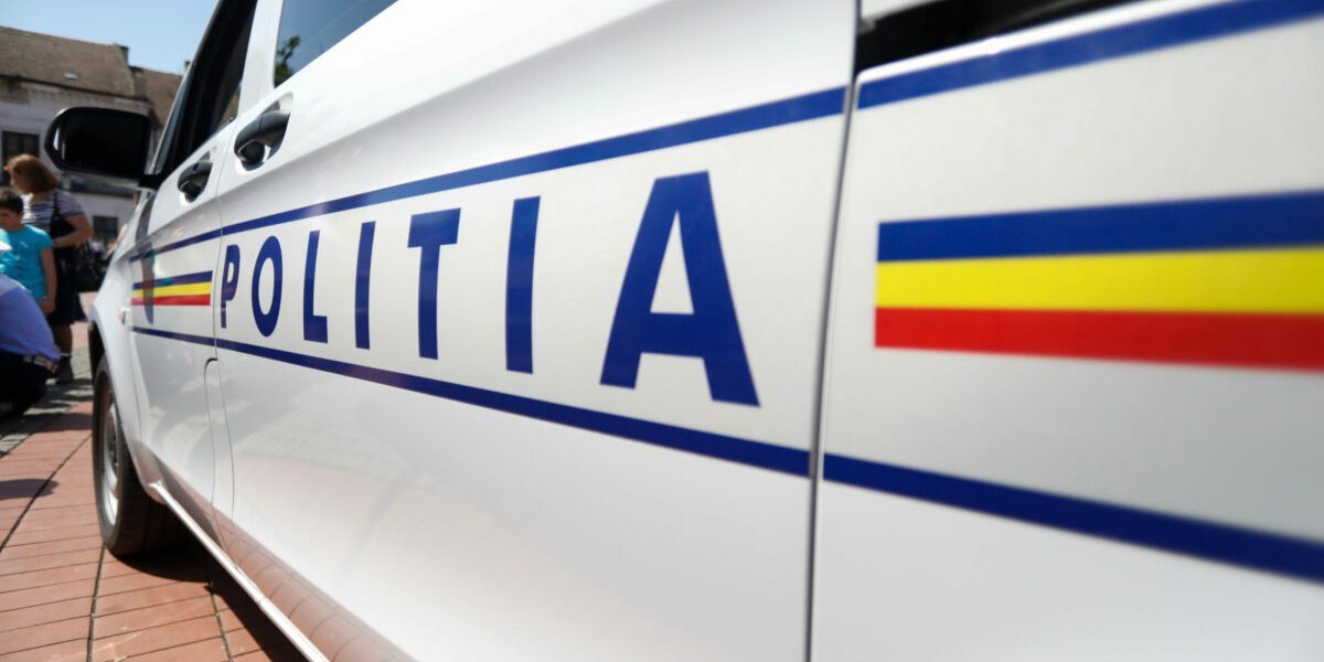 Elicopter pe neașteptate în Constanța: Pagube la centrul de echitație