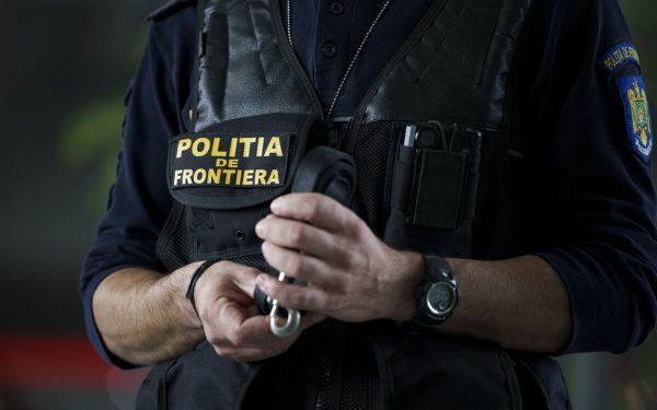 Chinezi cu vize false, prinși la granița României
