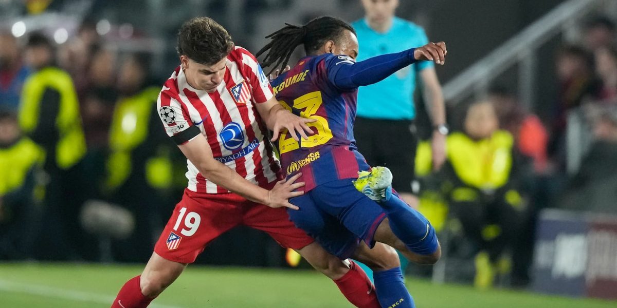 Agentul lui Kounde, din nou la Barcelona