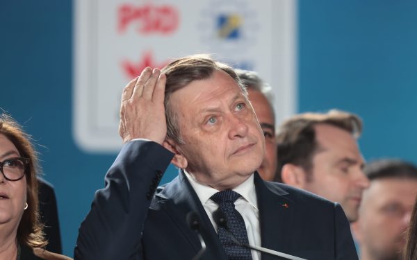 Cotroceniul, sursa marilor probleme românești