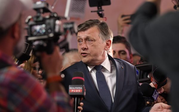 Antonescu: Nazare, singura soluție pentru premier