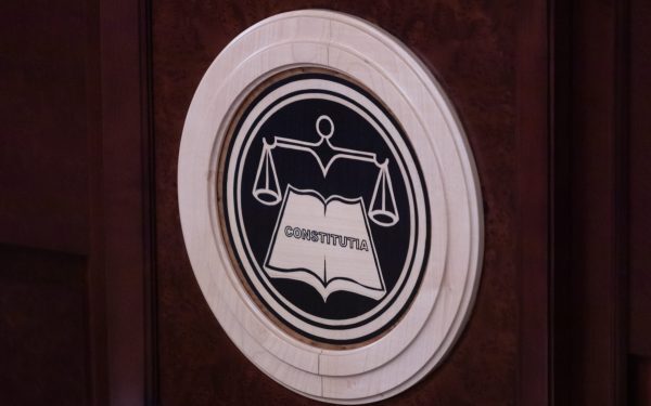 CCR: USR și PNL o atacă pe legea integrității votată de ei