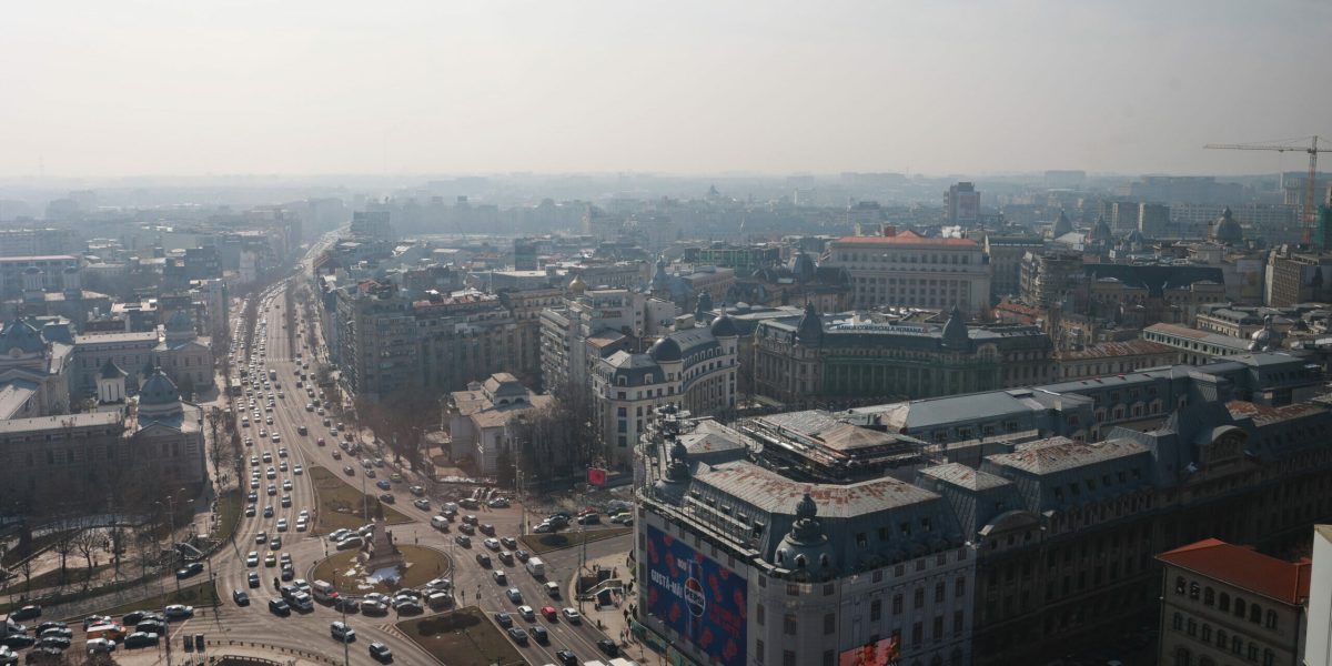 Trafic blocat sâmbătă în Centru. STB modifică trasee