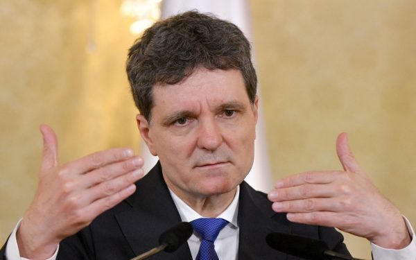 Acord de principiu: Partidele au bătut palma