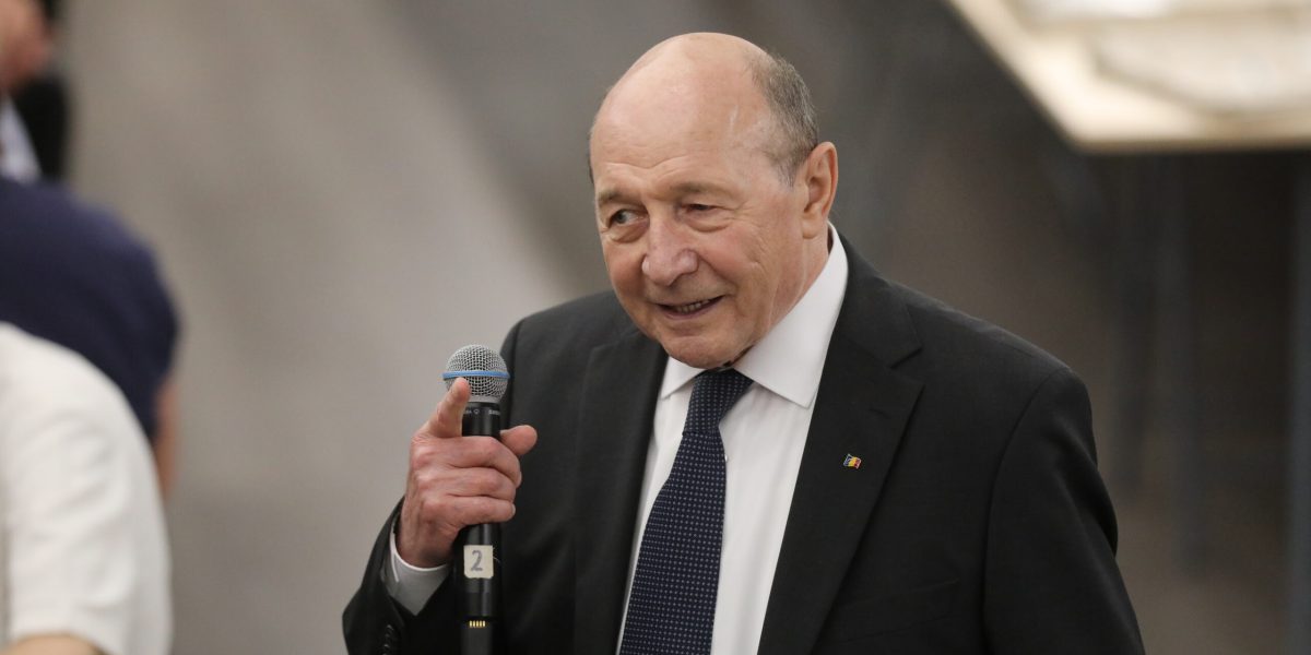 Băsescu, despre eșecul salarizării: Ne-am dovedit neputința