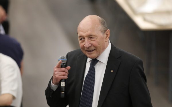 Băsescu, despre eșecul salarizării: Ne-am dovedit neputința