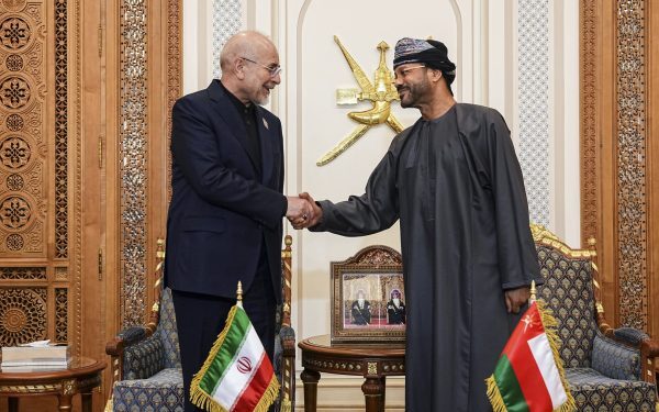 Iran și Oman, pe-un pas de acord pentru Ormuz. Ce vrea Teheranul