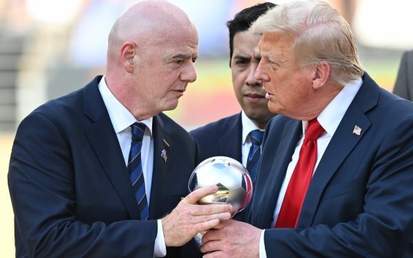 Trump: FIFA ar face o greșeală teribilă dacă îl înlocuiește pe Infantino