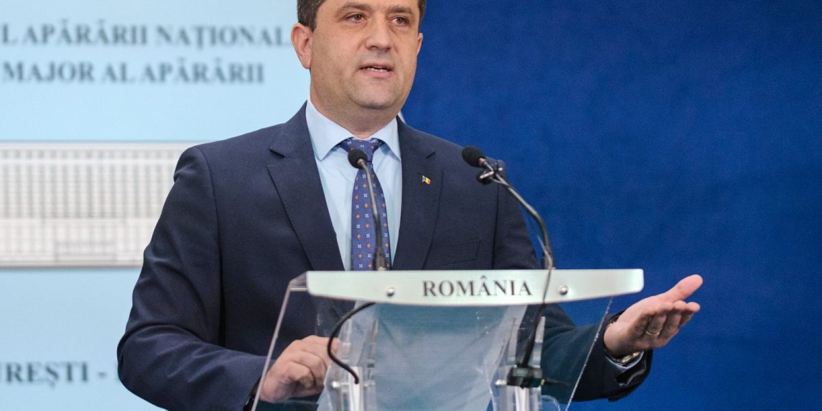 Mina de grafit Baia de Fier, redeschisă de Miruță și Darău: E posibil