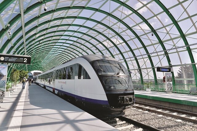 Gara de Nord-Otopeni: 120 mil. euro spre 2 mil. pasageri