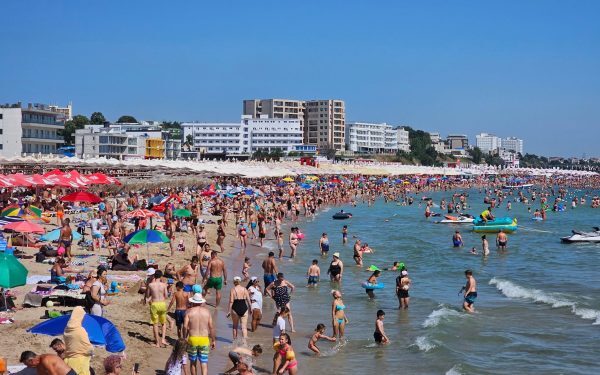 Eforie Nord 2026: Weekend fără lux, cât costă acum un porumb fiert