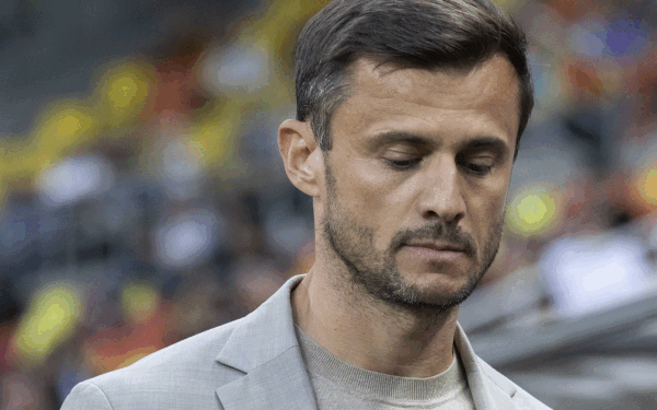 Nicolescu-l atacă pe Angelescu: „Te uiți în altă parte, nu la fotbal!”