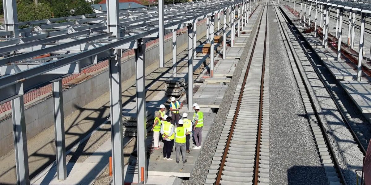 Cluj-Oradea electrificat: Peste 70% progres, miza PNRR august