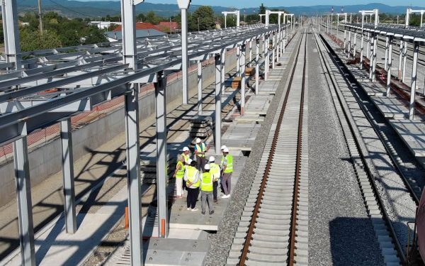Cluj-Oradea electrificat: Peste 70% progres, miza PNRR august