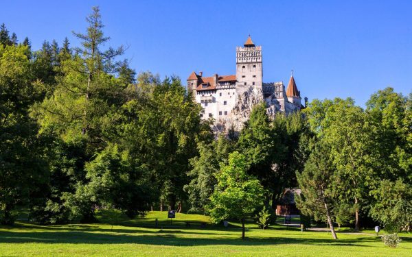Castelul Românesc Ce-a Uimit Lumea, Depășind Peleșul