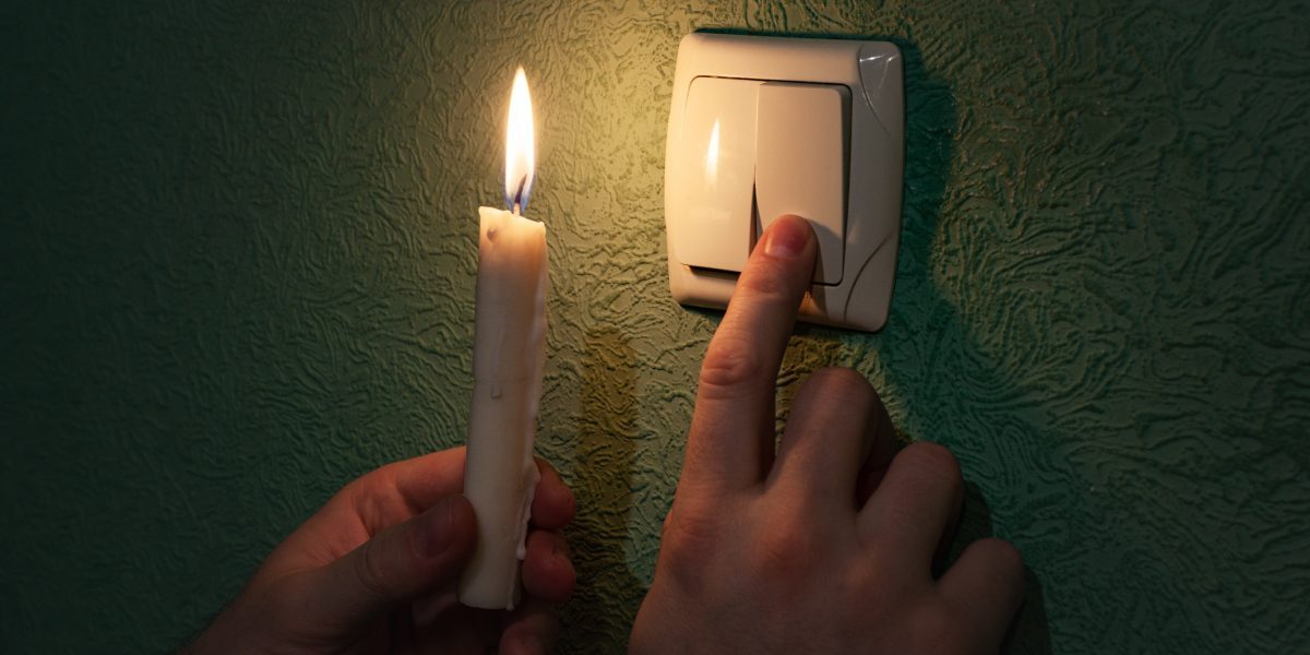 Blackout: Ce pregătești pentru kitul de urgență în România