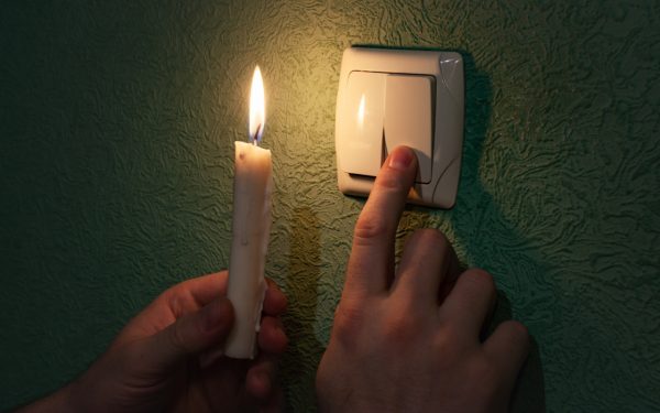 Blackout: Ce pregătești pentru kitul de urgență în România