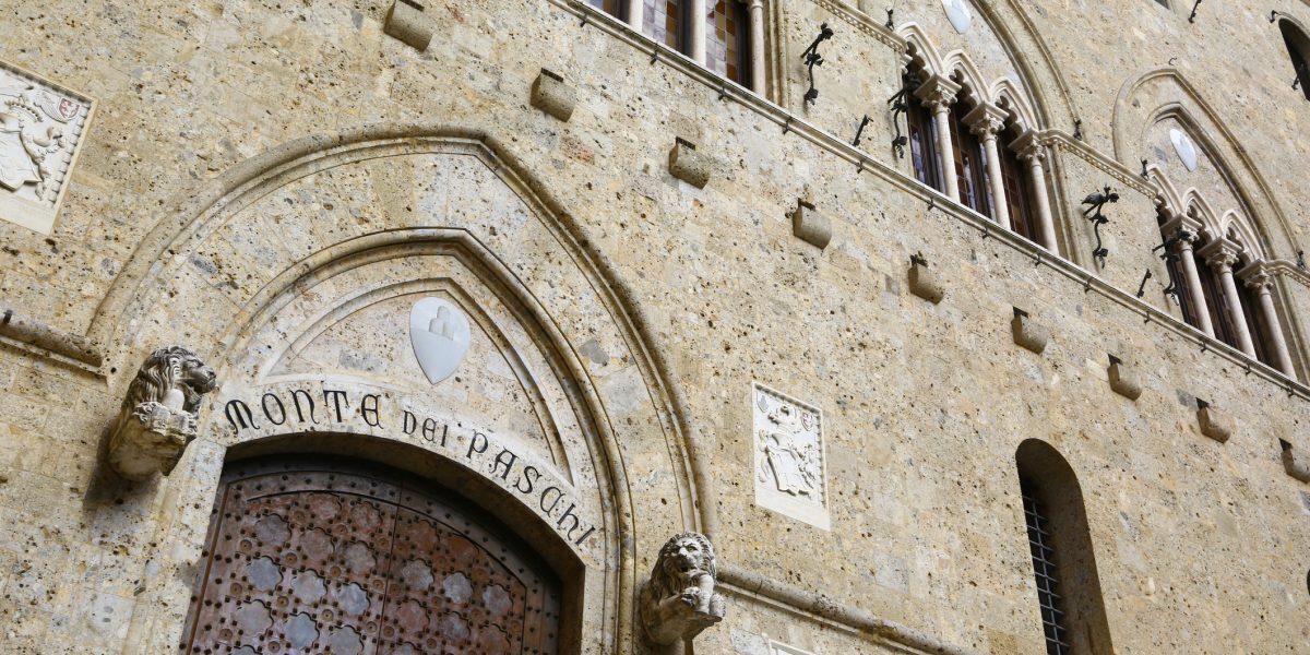Capitalul privat creează noi bogați italieni. Băncile, în război pentru ei