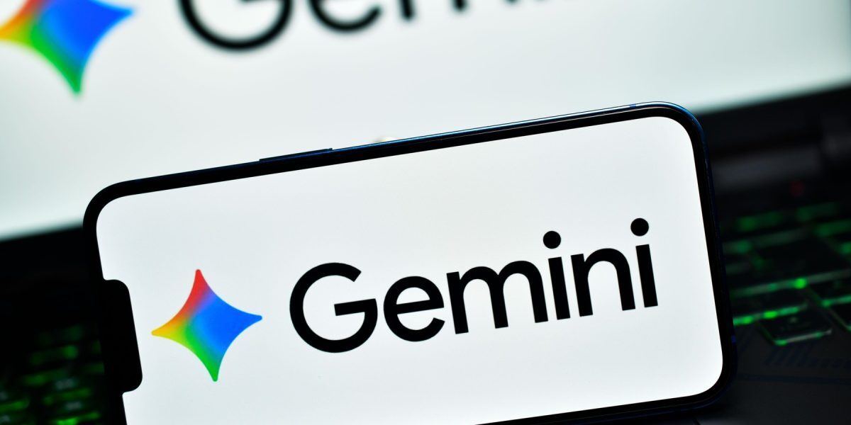 Gemini îți planifică vacanța: de la mâncare la bani