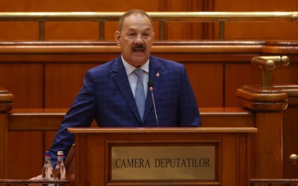 Deputatul PSD care l-a trădat pe Nicușor Dan! PSD: „Votezi cum te taie capul”