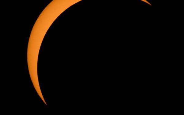Timiș: Eclipsă solară spectaculoasă de pe dealul Lucareț