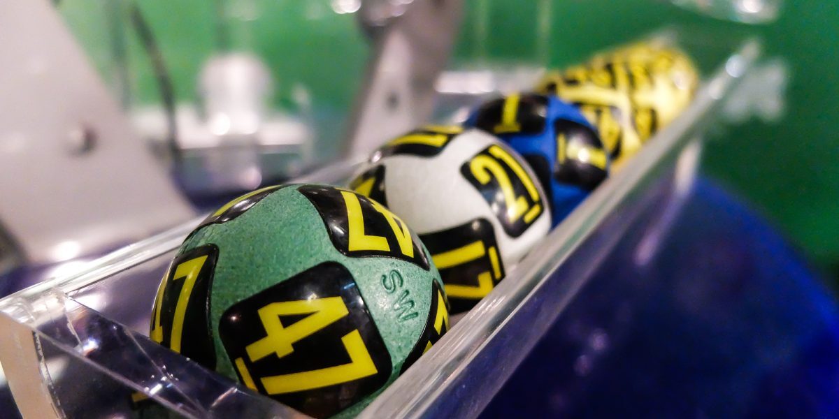 Loto 6/49: Numerele extrase joi la 6 jocuri