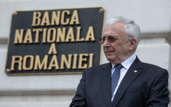 BNR: Leul, flexibil. Cursul euro-leu plutește unde trebuie