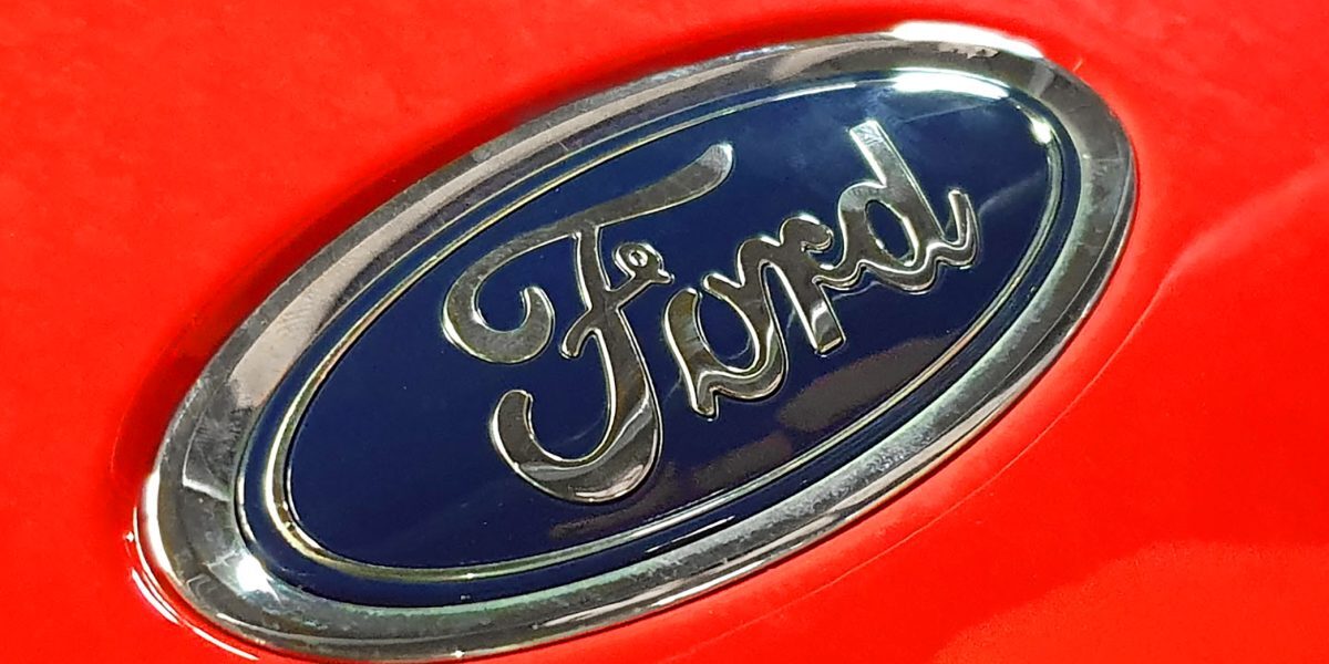 Dacia, sub asalt: mașini electrice ieftine și Ford, rivali pe piață