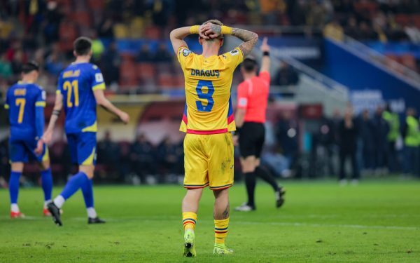 FCSB, lovită din plin: Denis Drăguș pleacă