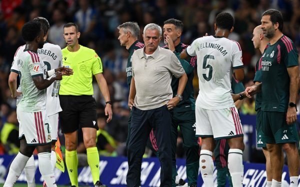 Mourinho revine pe Bernabeu: Real Madrid vs Real Sociedad, echipe”}, „title_length”: 65