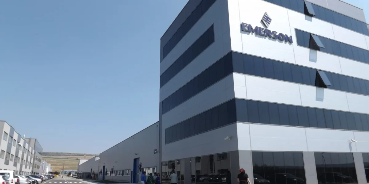 Gigant american: Concedieri masive în România, profit record
