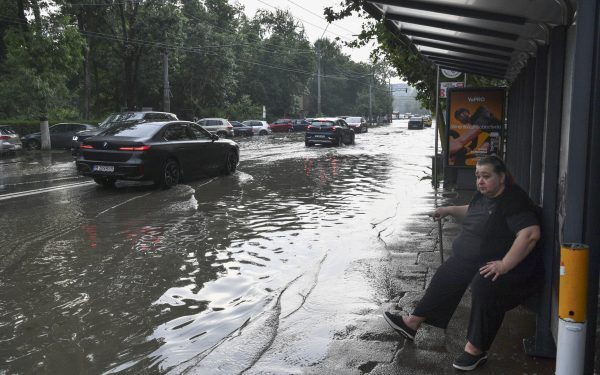 Taxa pe inundație: Apa Nova cere un leu în plus bucureștenilor