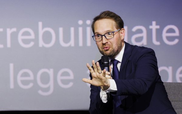 Fritz: Salariul de primar scade cu 10% conform legii