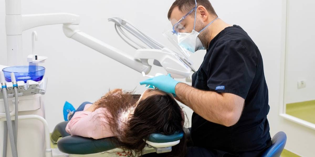 Frica de dentist te scapă de bani. Află cum și de ce