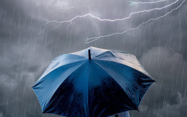 Furtună: ANM anunță grindină și vijelii. Vremea la București