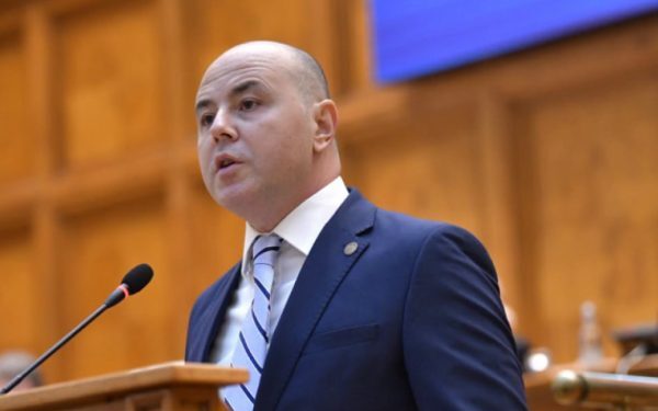 Muraru cere congres la PSD: Opiul săptămânal livrat activului