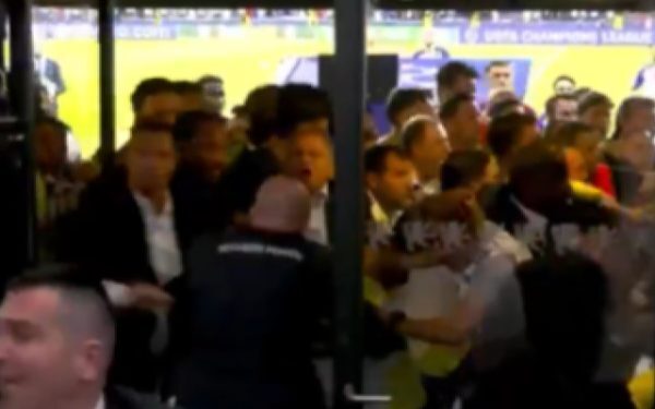 Șoc în Champions League: staff agresiv în toiul partidei