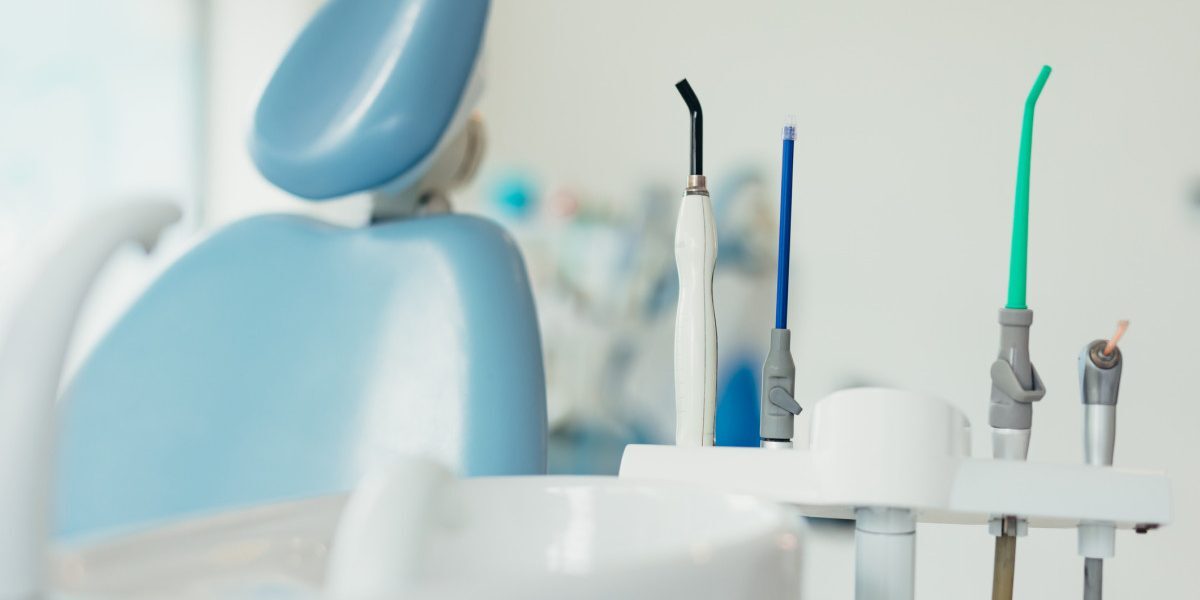 Dentisti în exces: Colegiul Medicilor cere mai puține locuri la buget