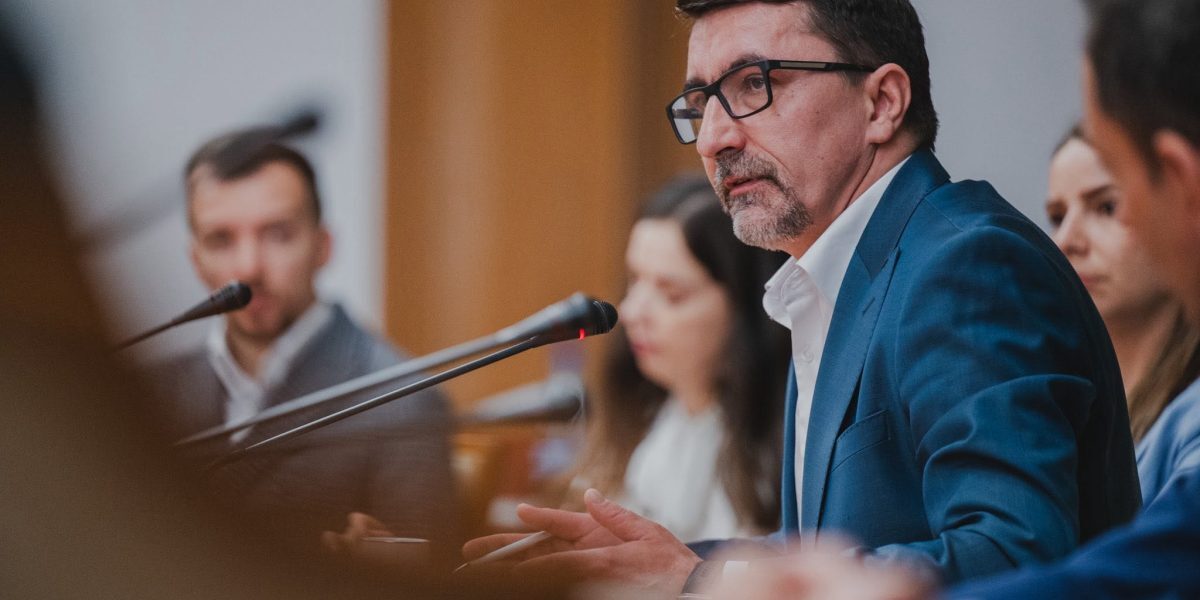 Senator UDMR cumpără trust media din Transilvania, neagă implicare