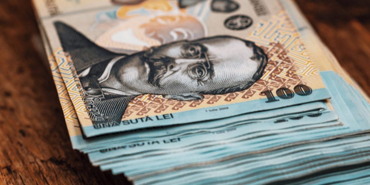 Om de afaceri judecat: Datorii mari la sănătate și pensii