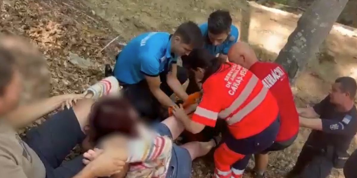 Turistă cu glezna ruptă, salvată de jandarmii montani