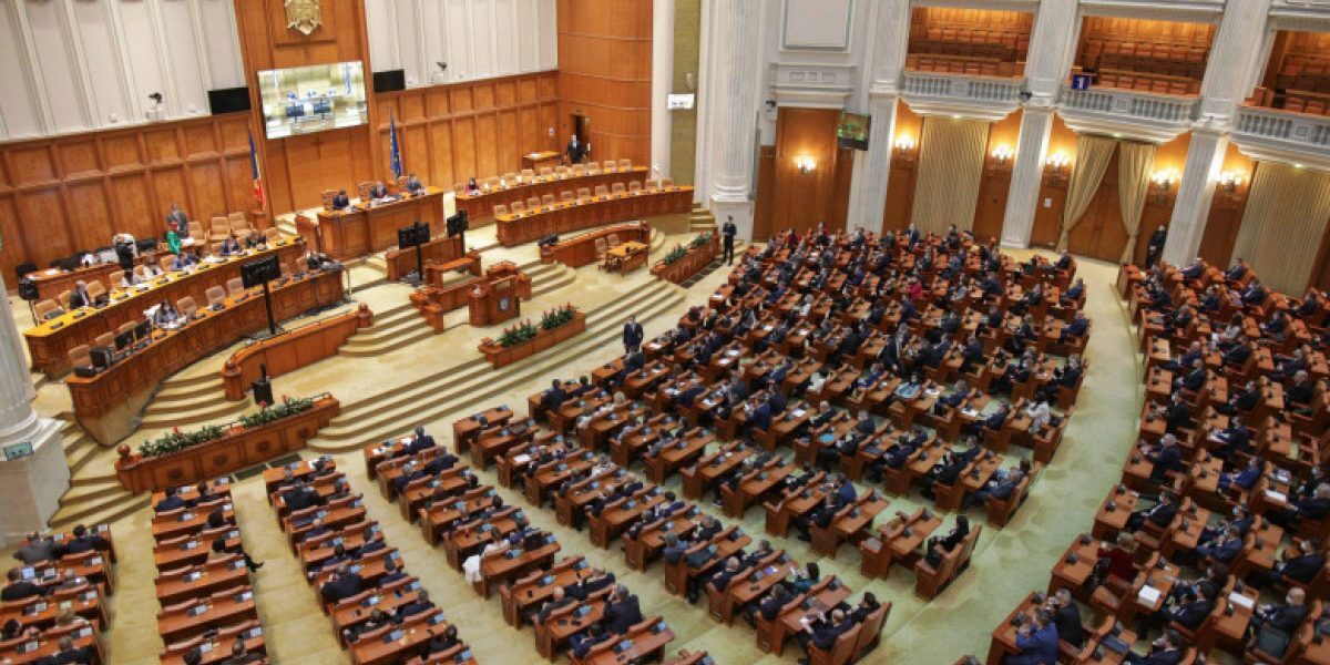 Legea Energiei: Ce aduce PSD și AUR pentru tranziția verde