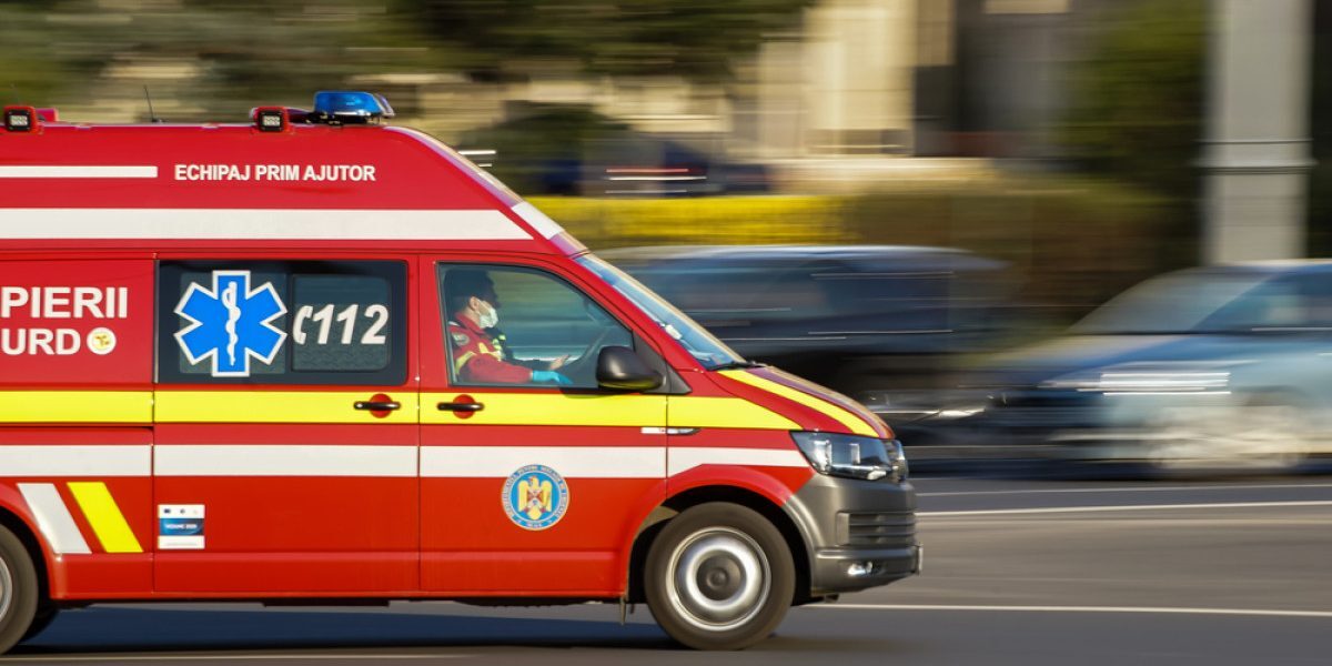 Ambulanță în urgență: Pericol deosebit cerut de sindicaliști